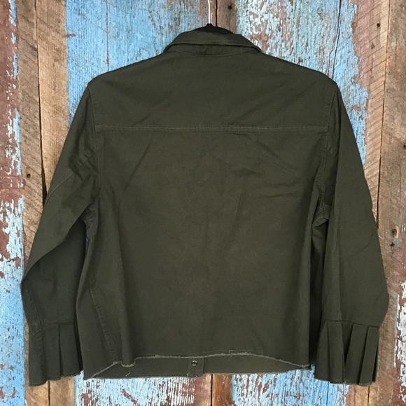 Who What Wear Green Ruffle Sleeve Utility Jacket - Picture 3 of 8